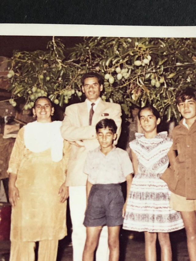 Khallaji Najma, Uncle Sattar, Khalid, Zahida, Tariq and Shahida 1962