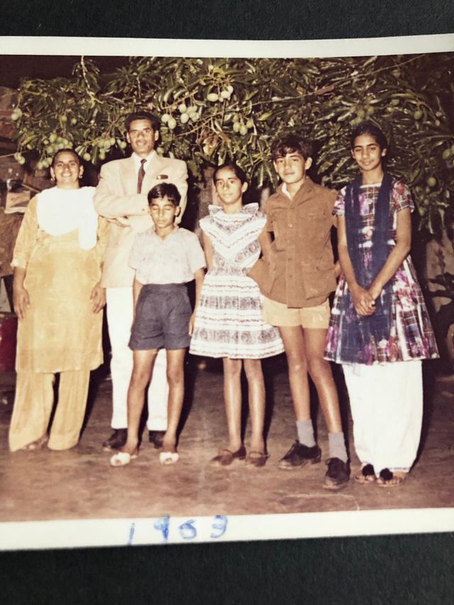 Khallaji Najma, Uncle Sattar, Khalid, Zahida, Tariq and Shahida 1962